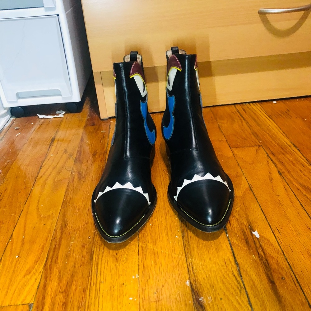 Fendi Chelsea Boots - Picture 3 of 11